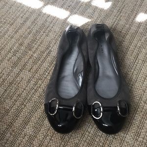 Tahari flats